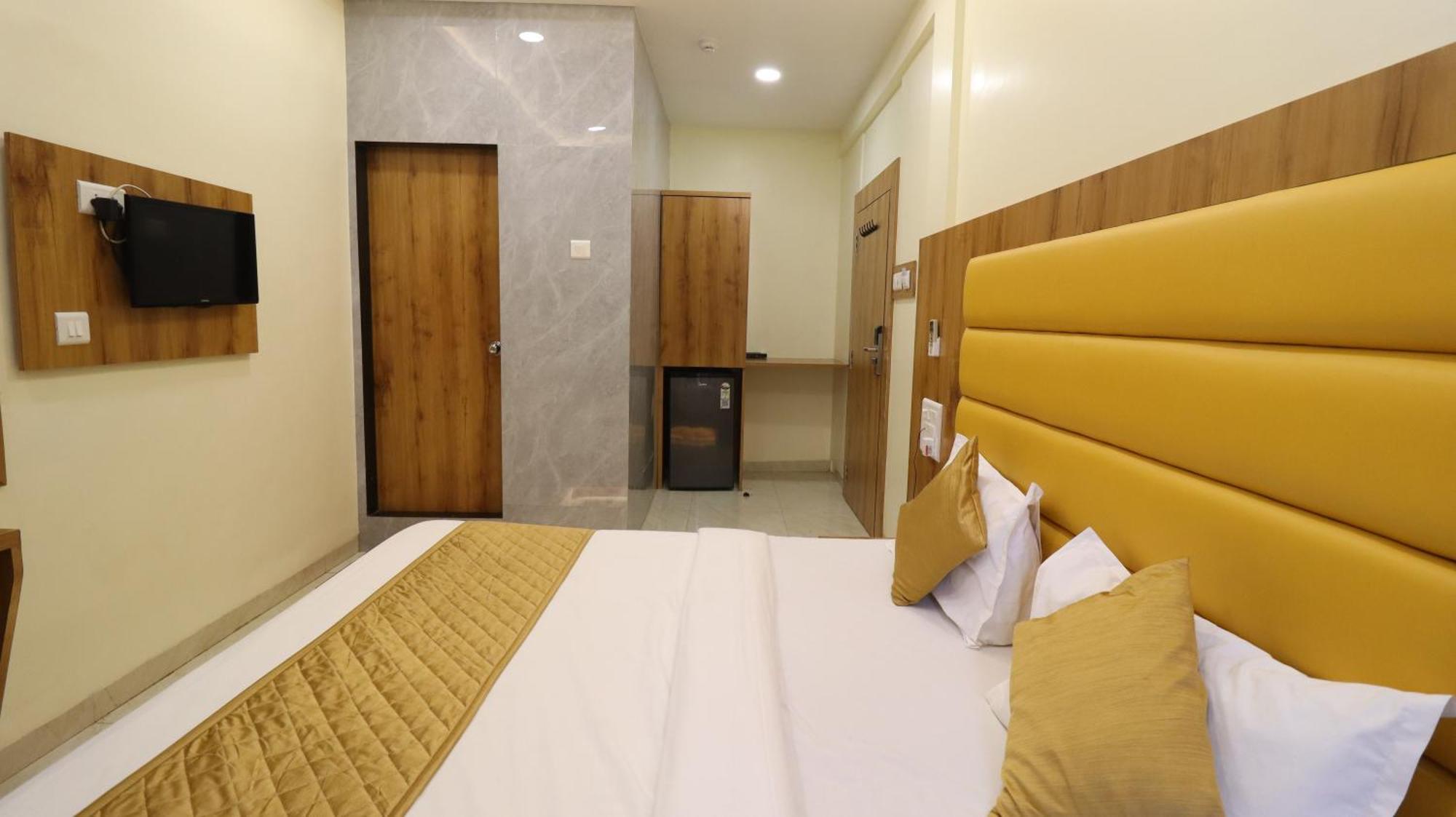 Hotel National - Grant Road Mumbai Exterior photo